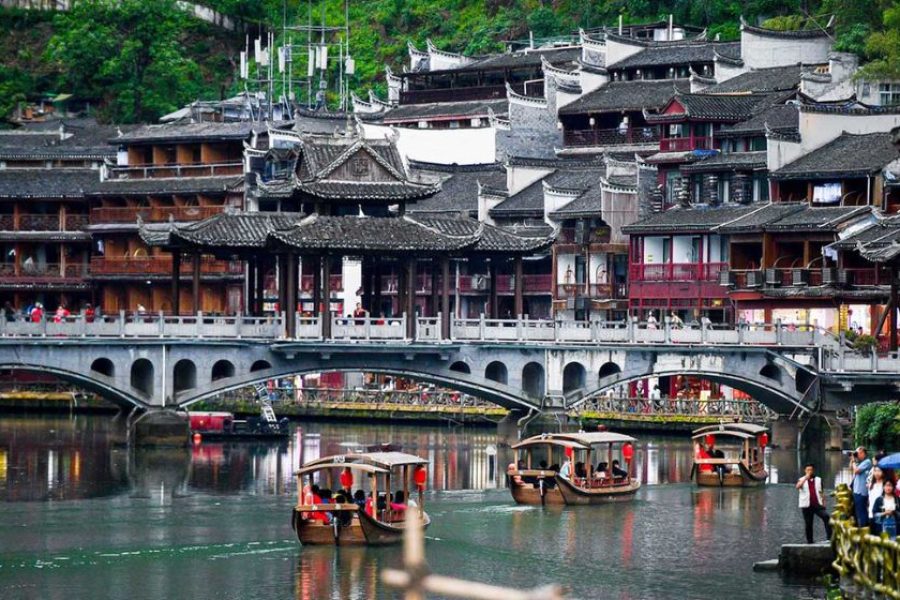 DU LỊCH PHƯỢNG HOÀNG CỔ TRẤN -ÂN THI – TRƯƠNG GIA GIỚI- THIÊN MÔN SƠN | 6N5Đ | KHỞI HÀNH TỪ TP.HCM