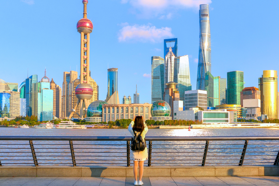 Ngày 1 : TP/HCM – THƯỢNG HẢI (Ăn tối trên máy bay)