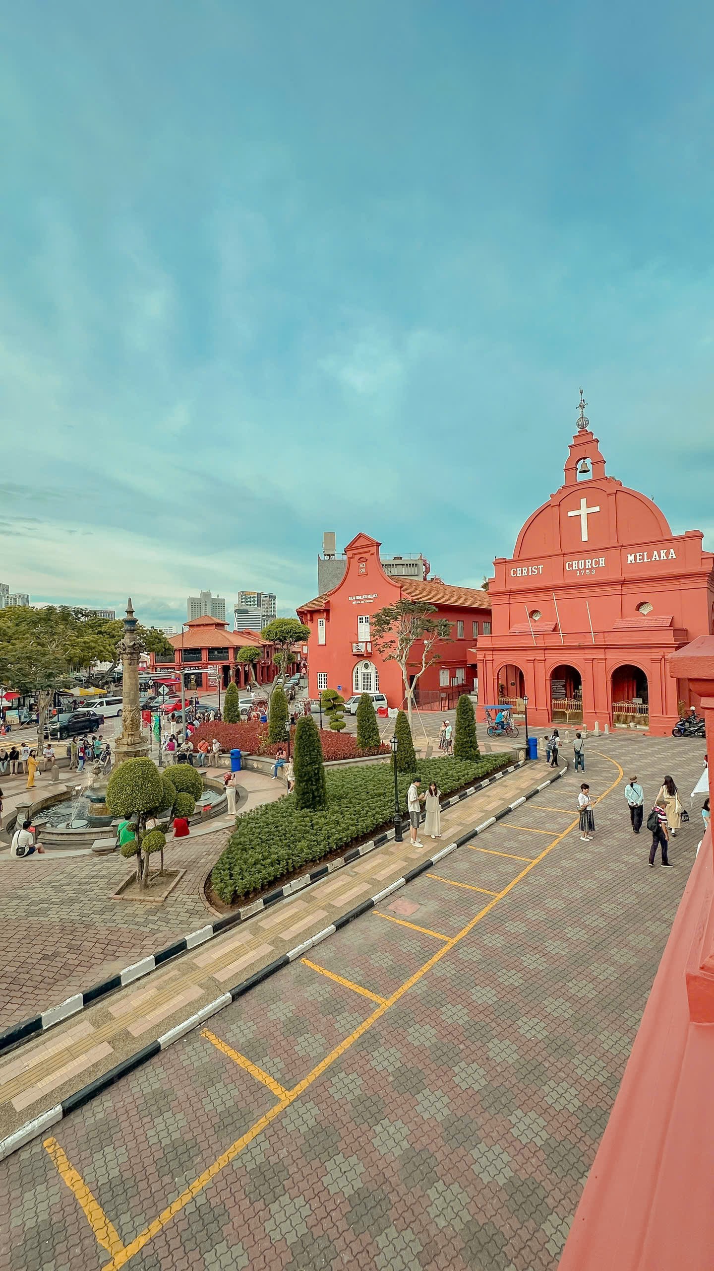 Ngày 2 : SINGAPORE – JOHOR BAHRU – MALACCA      			  (Ăn sáng/ trưa/ tối)